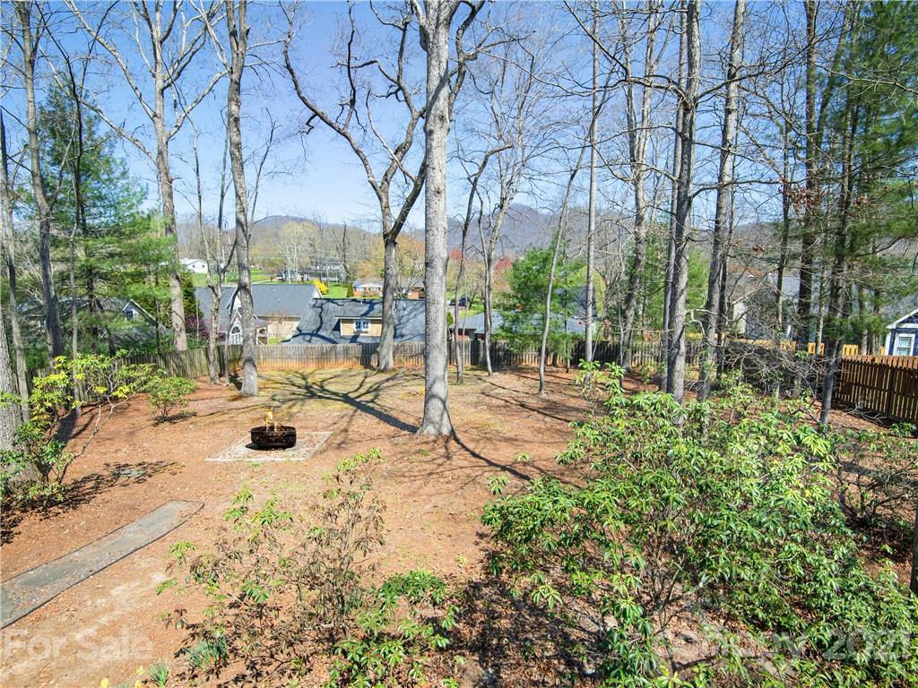 302 Theron Court Candler NC 28715