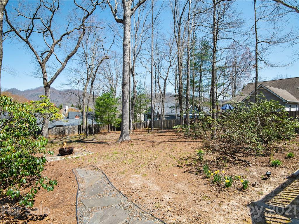 302 Theron Court Candler NC 28715