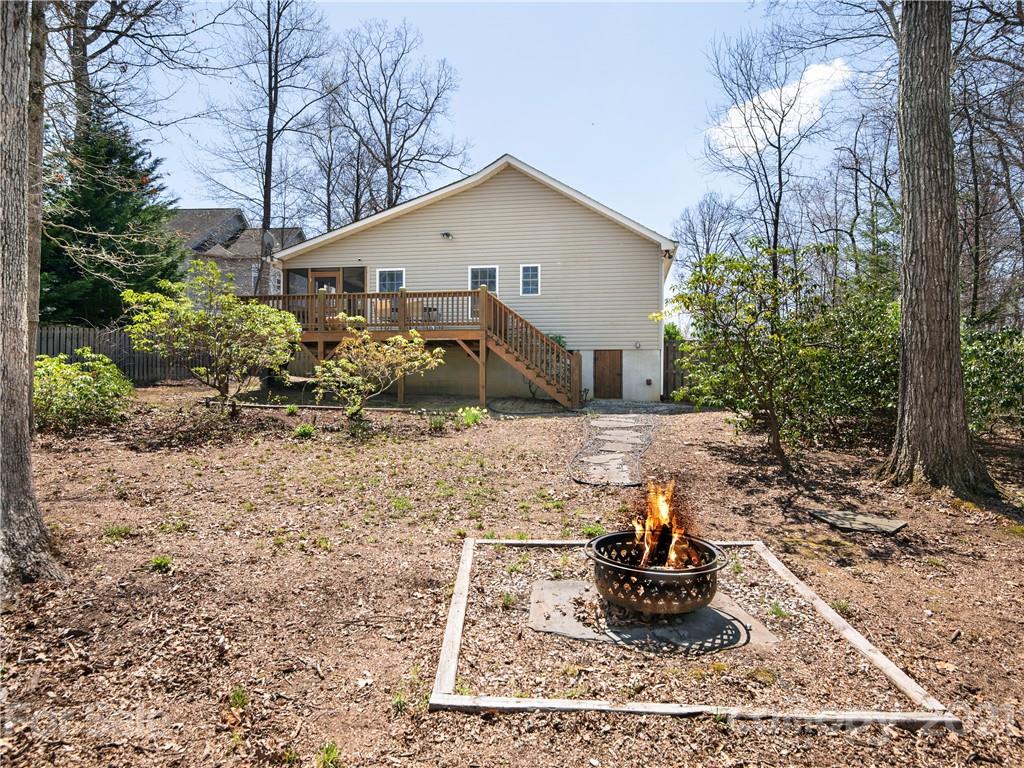 302 Theron Court Candler NC 28715