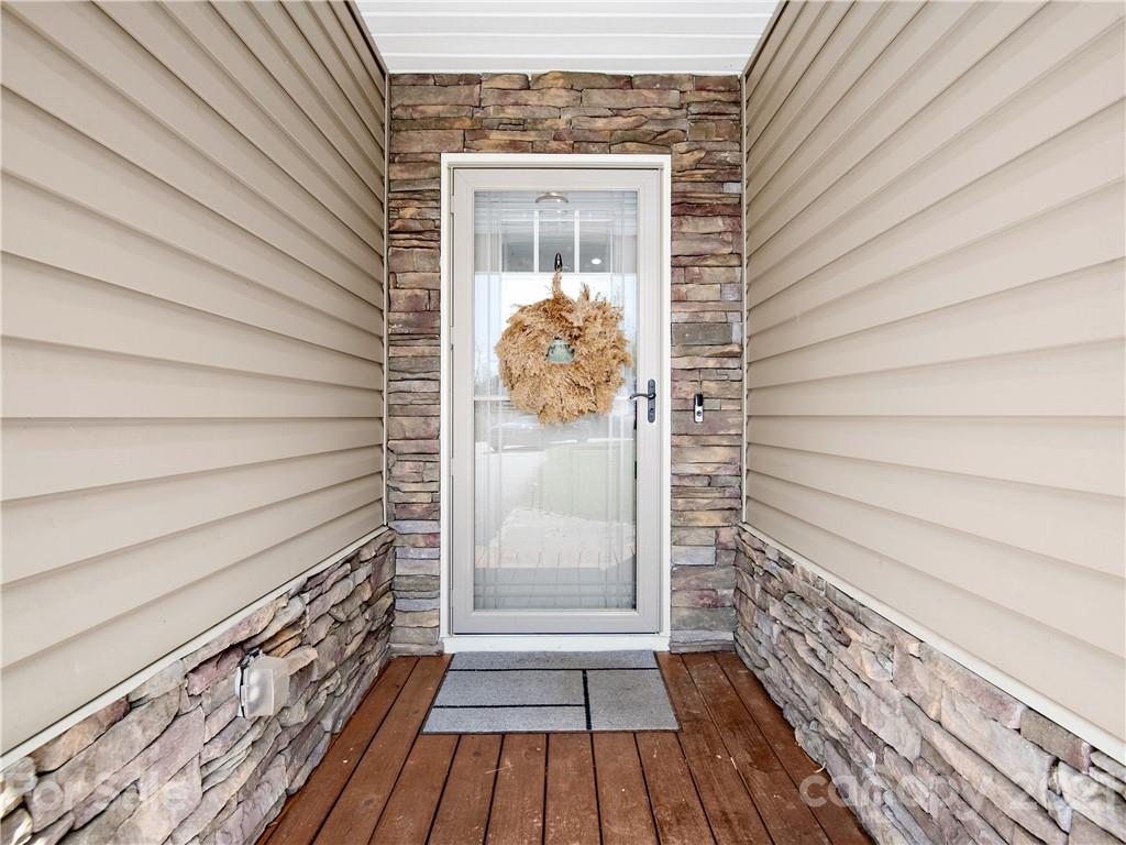 302 Theron Court Candler NC 28715
