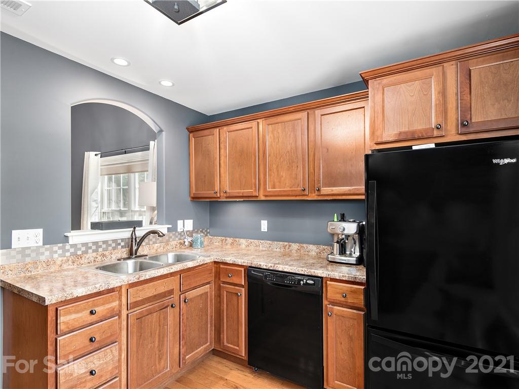 302 Theron Court Candler NC 28715
