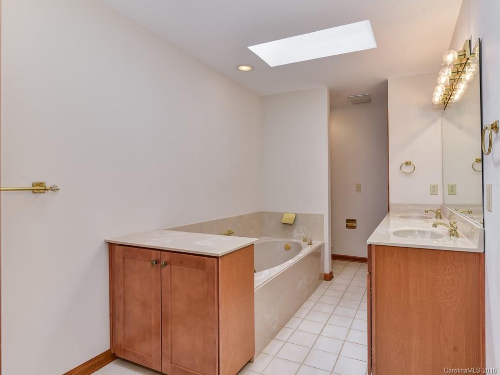 118 Honey Locust Drive Mills River NC 28759
