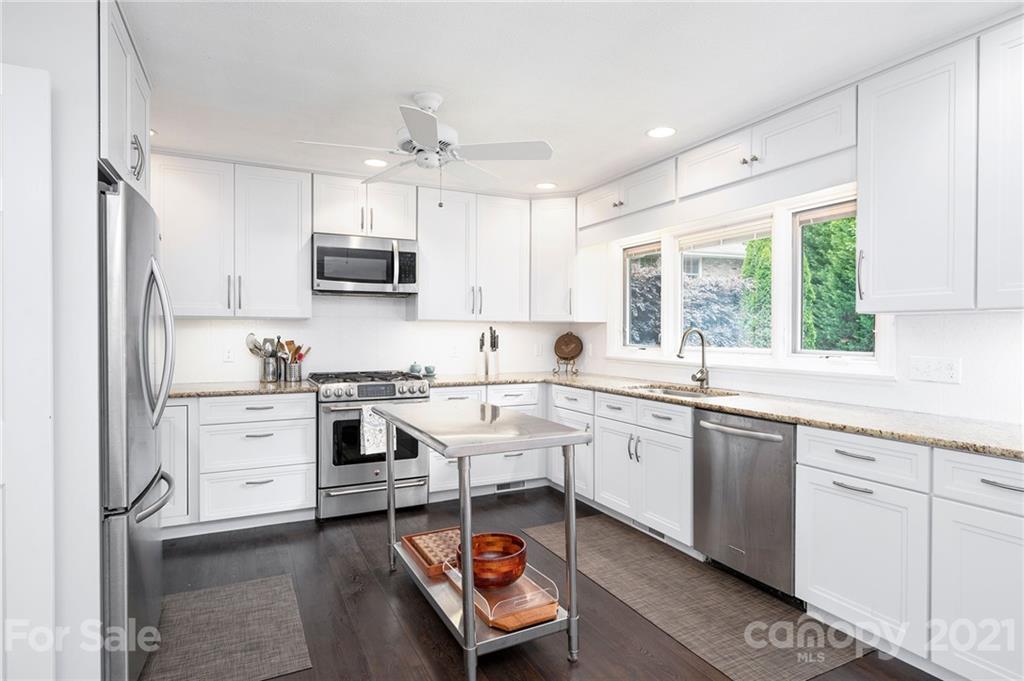 11 Reynolds Place Asheville NC 28804