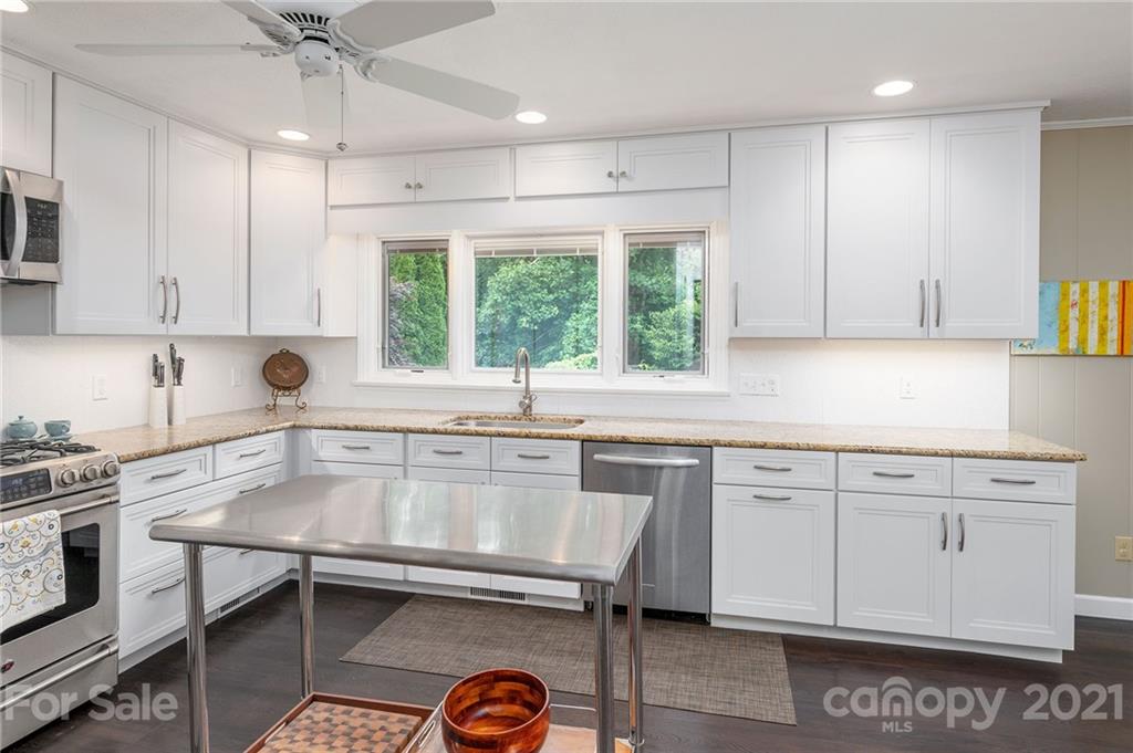 11 Reynolds Place Asheville NC 28804