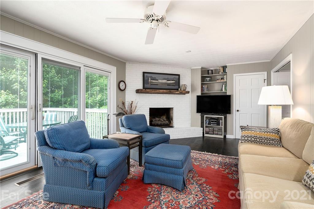 11 Reynolds Place Asheville NC 28804