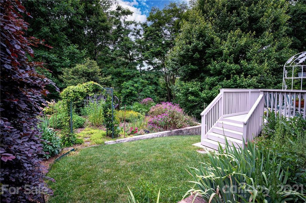 11 Reynolds Place Asheville NC 28804