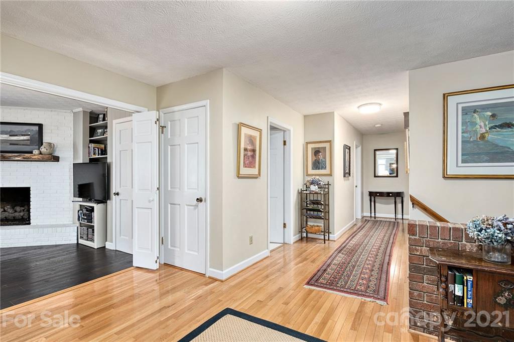 11 Reynolds Place Asheville NC 28804