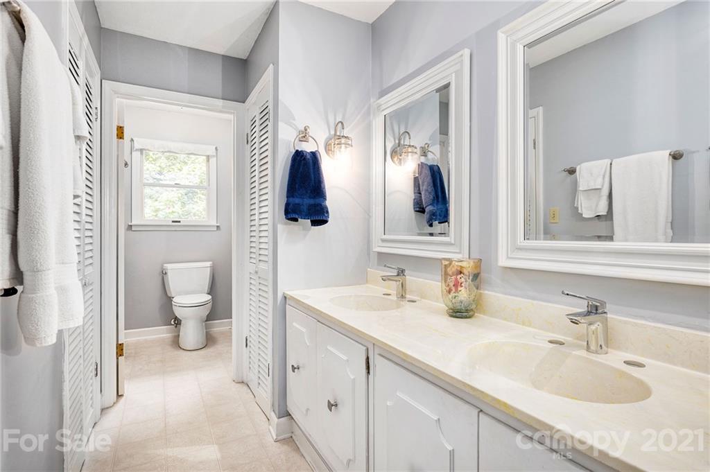11 Reynolds Place Asheville NC 28804