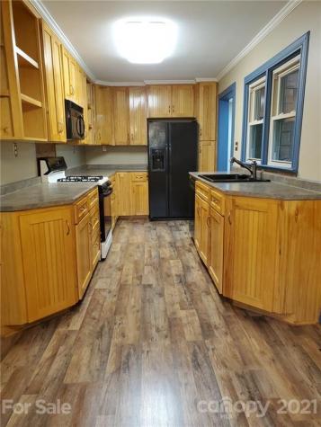 7494 Cruso Road Canton NC 28716