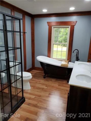 7494 Cruso Road Canton NC 28716