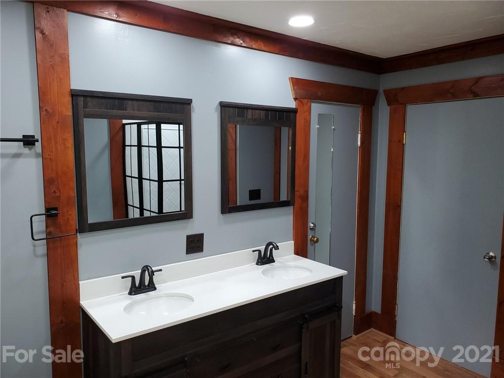 7494 Cruso Road Canton NC 28716