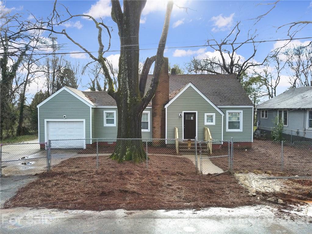 1019 Ambassador Street Charlotte NC 28208