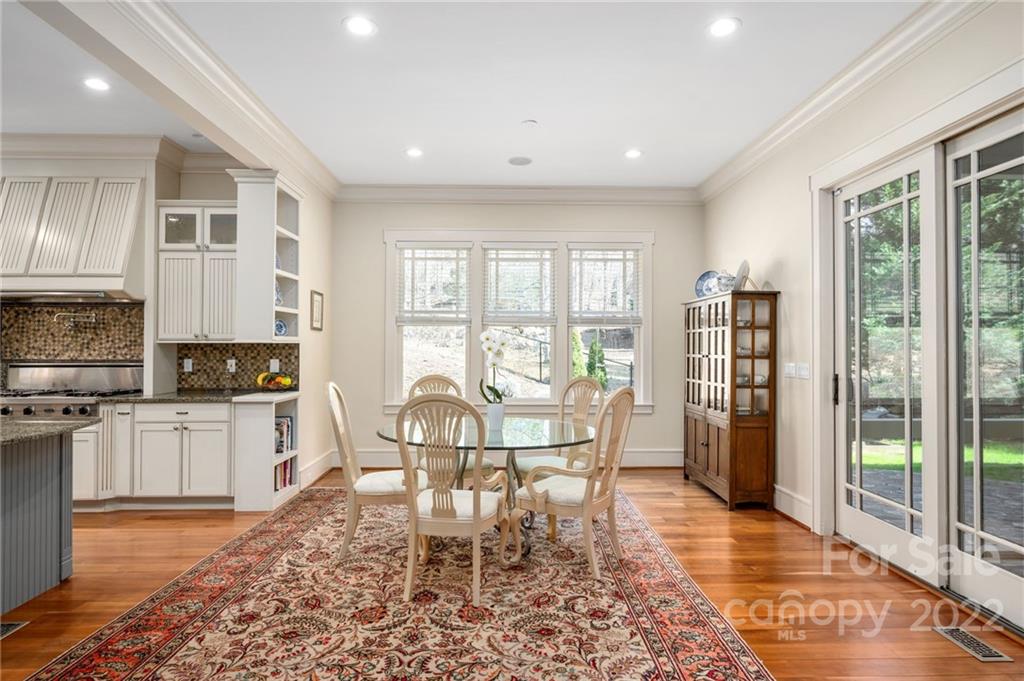 10 Applewood Drive Asheville NC 28805