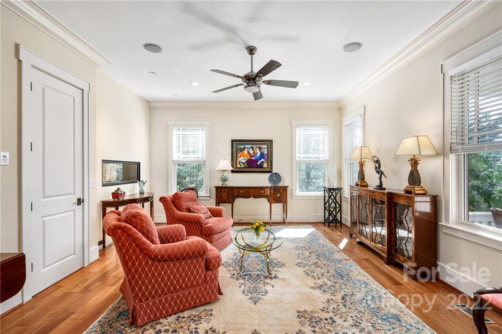 10 Applewood Drive Asheville NC 28805