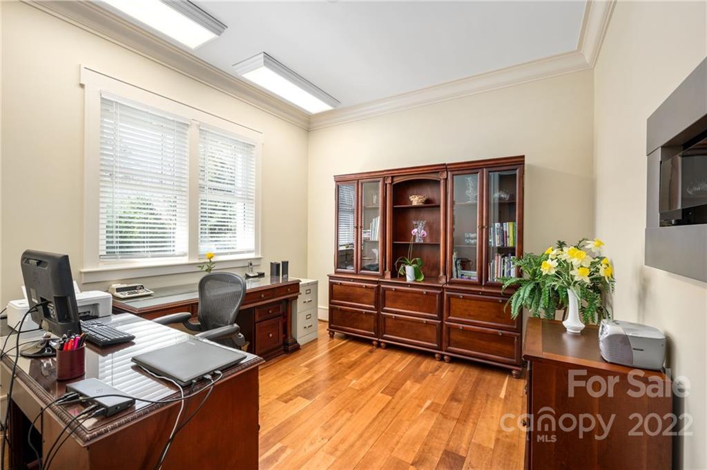 10 Applewood Drive Asheville NC 28805