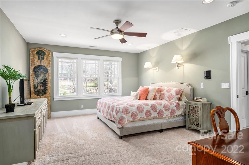 10 Applewood Drive Asheville NC 28805