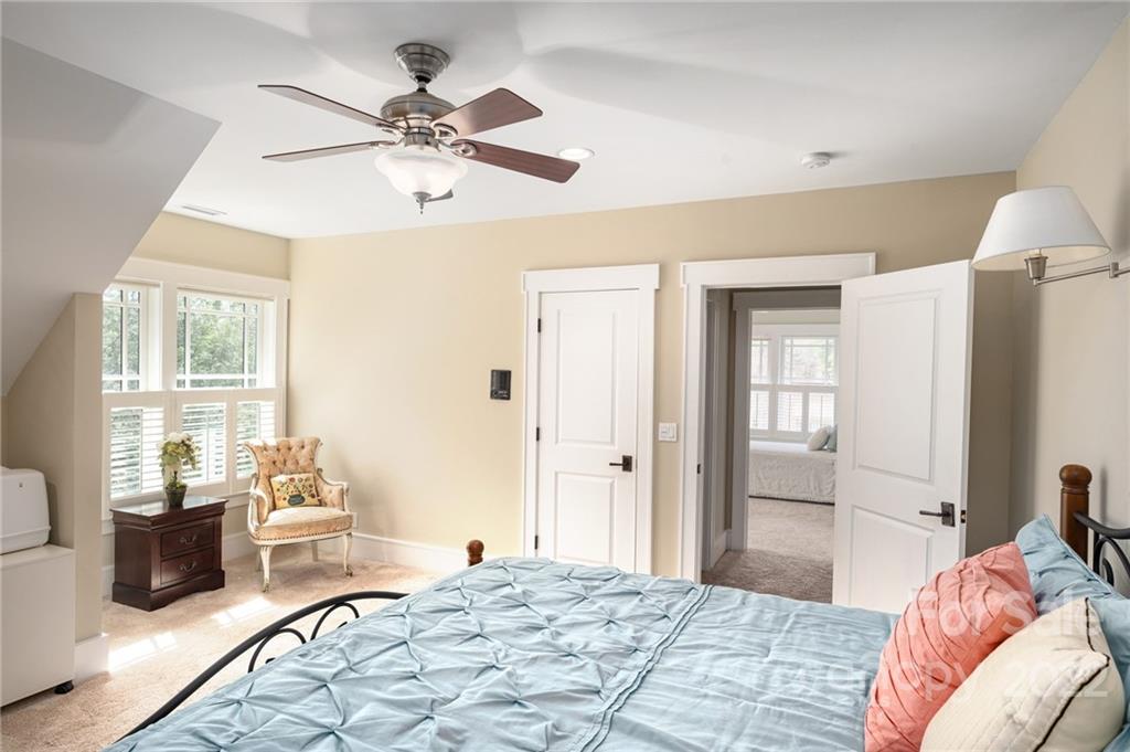 10 Applewood Drive Asheville NC 28805
