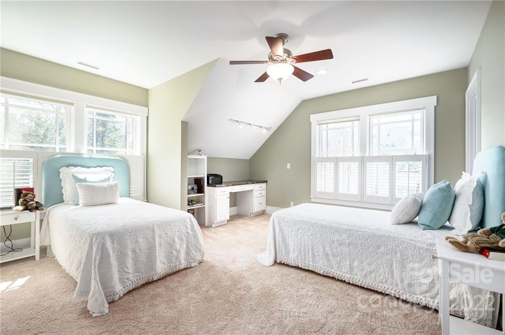 10 Applewood Drive Asheville NC 28805
