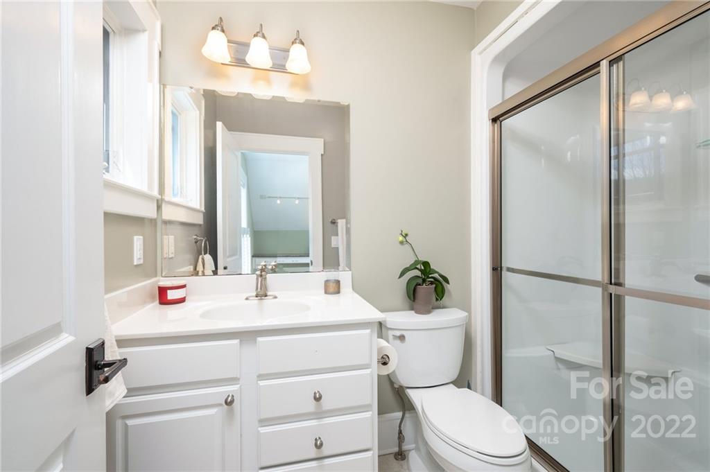 10 Applewood Drive Asheville NC 28805