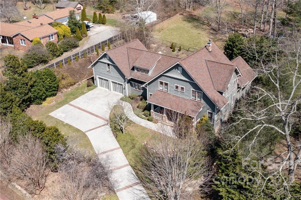 10 Applewood Drive Asheville NC 28805