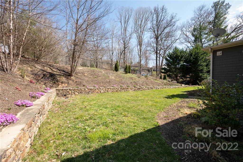 10 Applewood Drive Asheville NC 28805