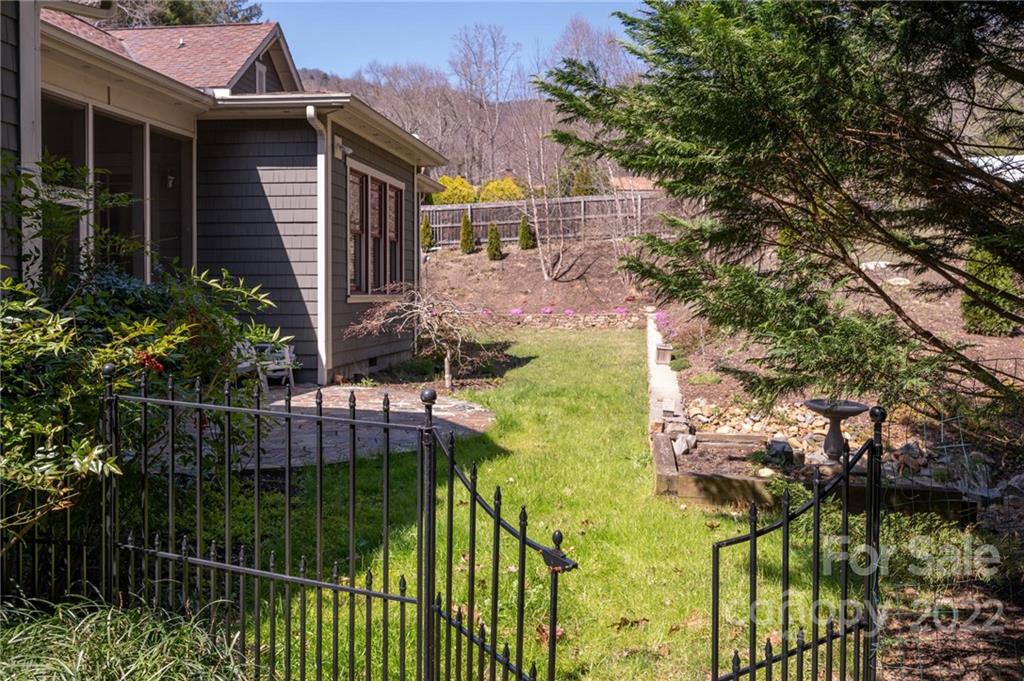 10 Applewood Drive Asheville NC 28805
