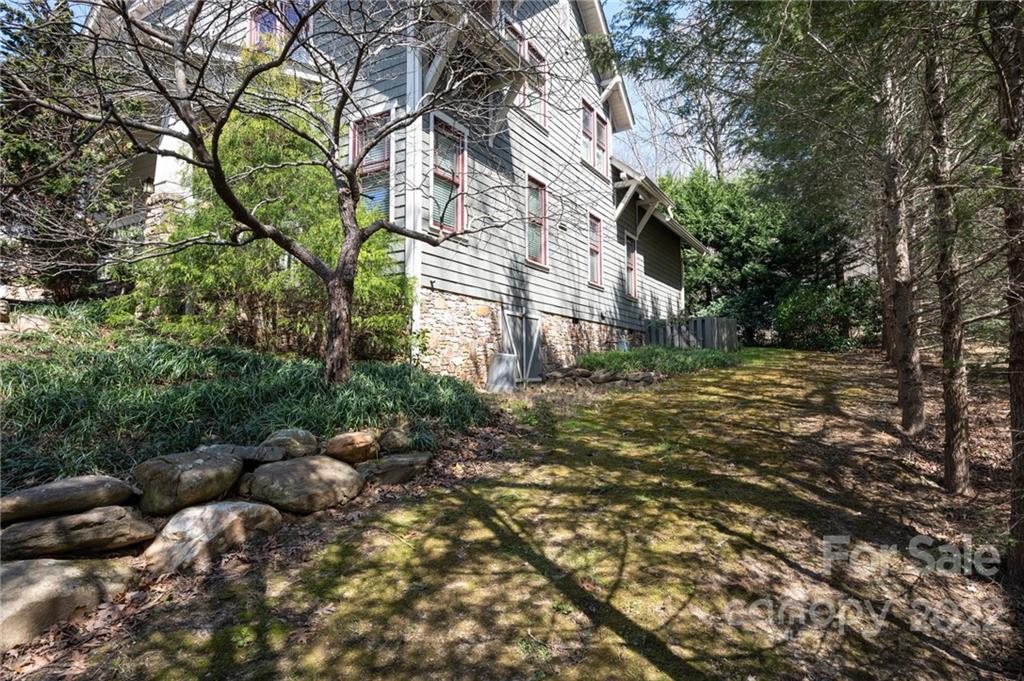 10 Applewood Drive Asheville NC 28805