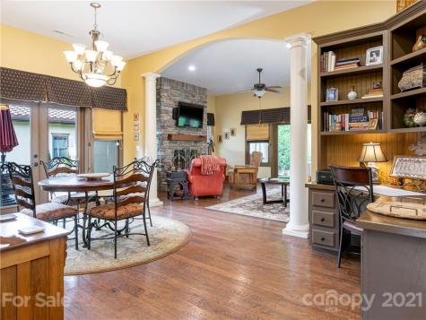 9 Pacifico Drive Asheville NC 28806