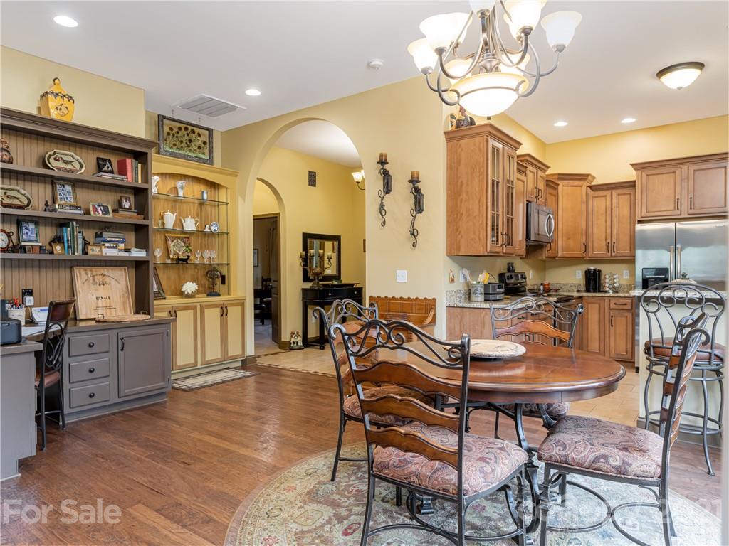 9 Pacifico Drive Asheville NC 28806