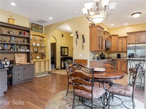 9 Pacifico Drive Asheville NC 28806