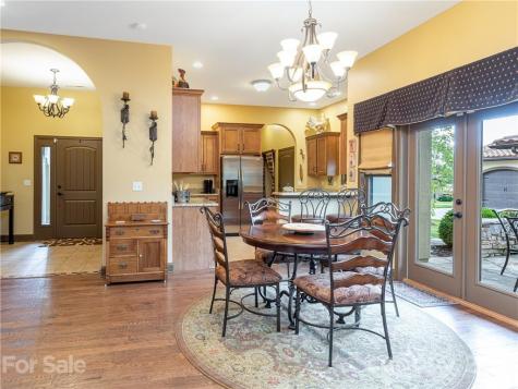 9 Pacifico Drive Asheville NC 28806