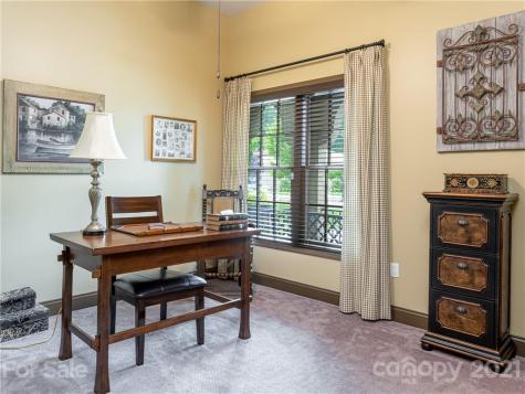 9 Pacifico Drive Asheville NC 28806