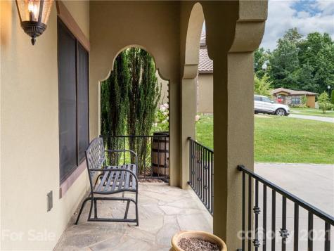 9 Pacifico Drive Asheville NC 28806