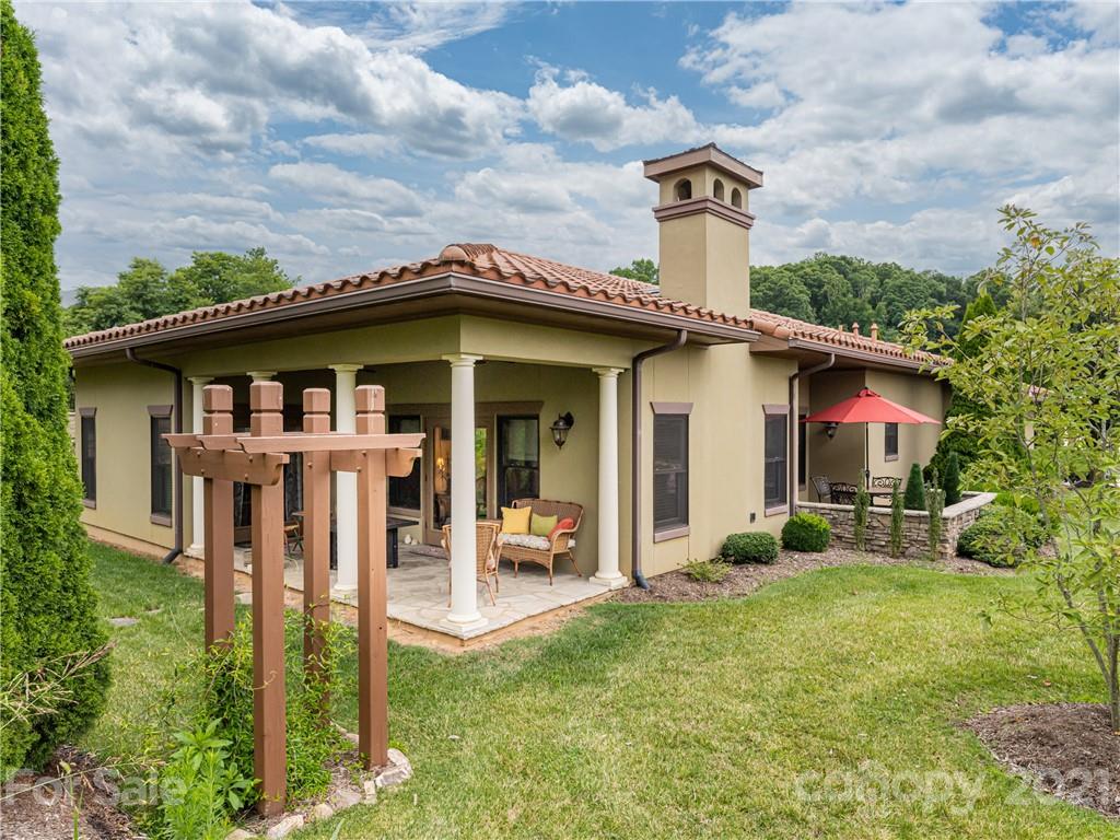 9 Pacifico Drive Asheville NC 28806