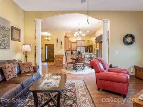 9 Pacifico Drive Asheville NC 28806