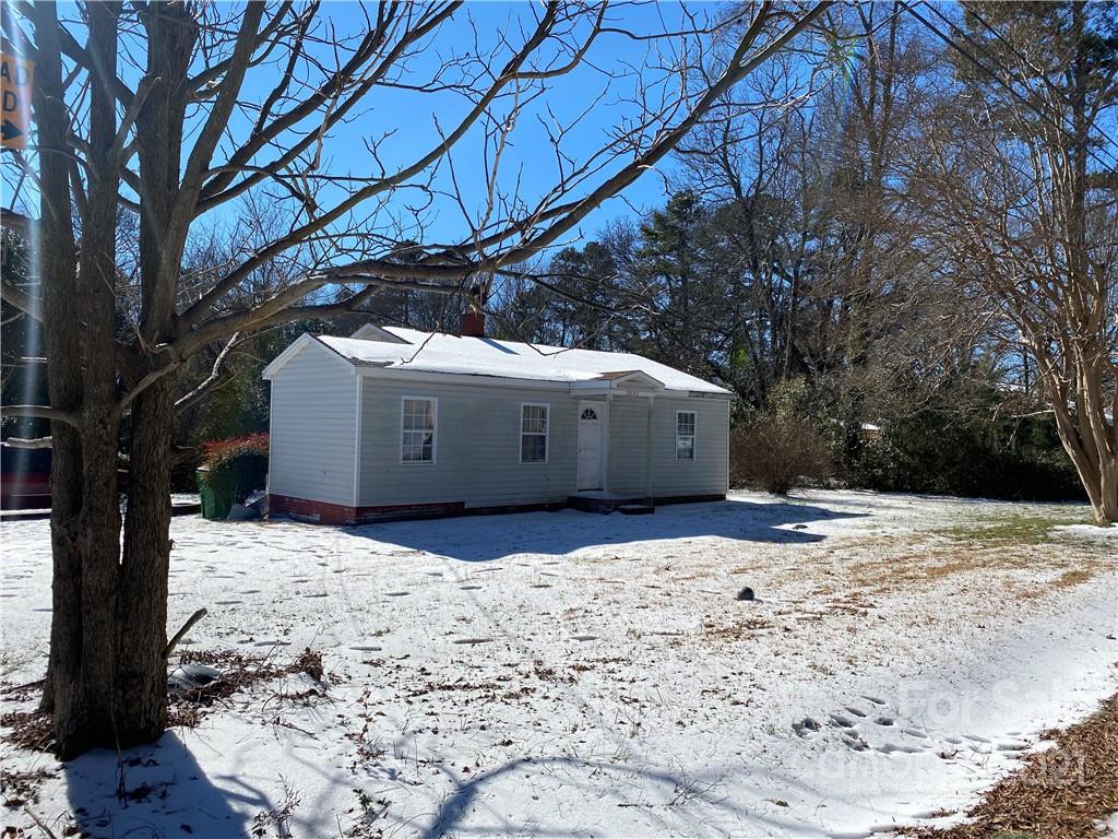 3032 Oakwood Drive Charlotte NC 28269