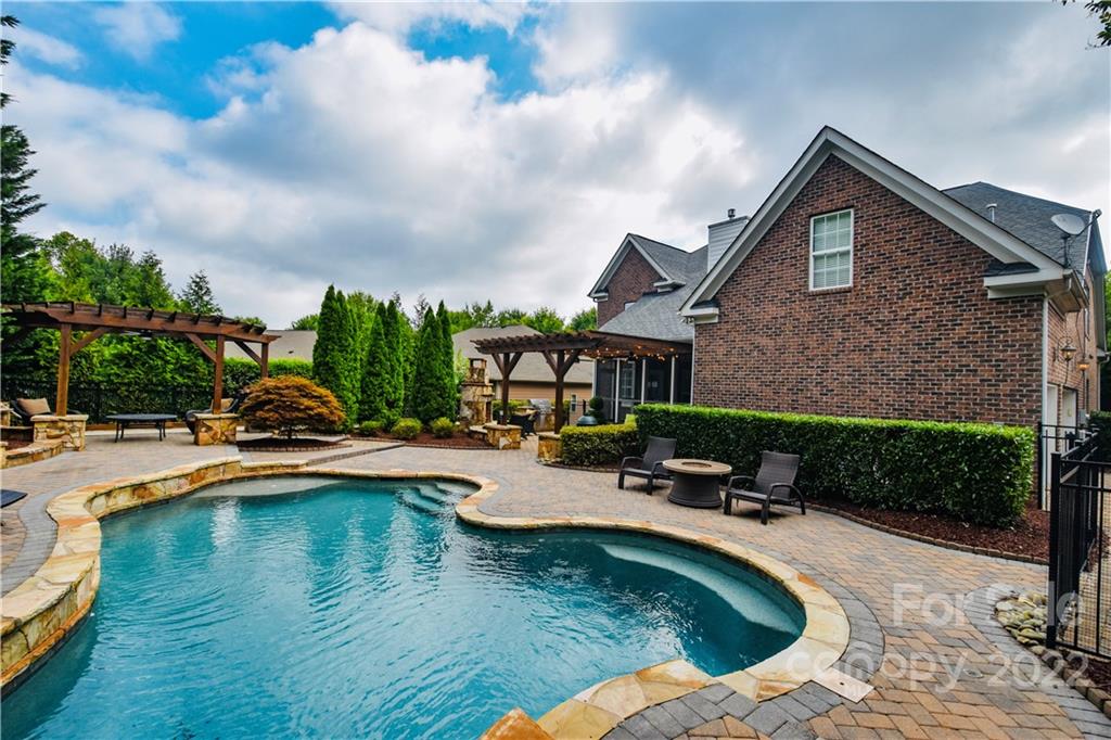 11204 Warfield Avenue Huntersville NC 28078