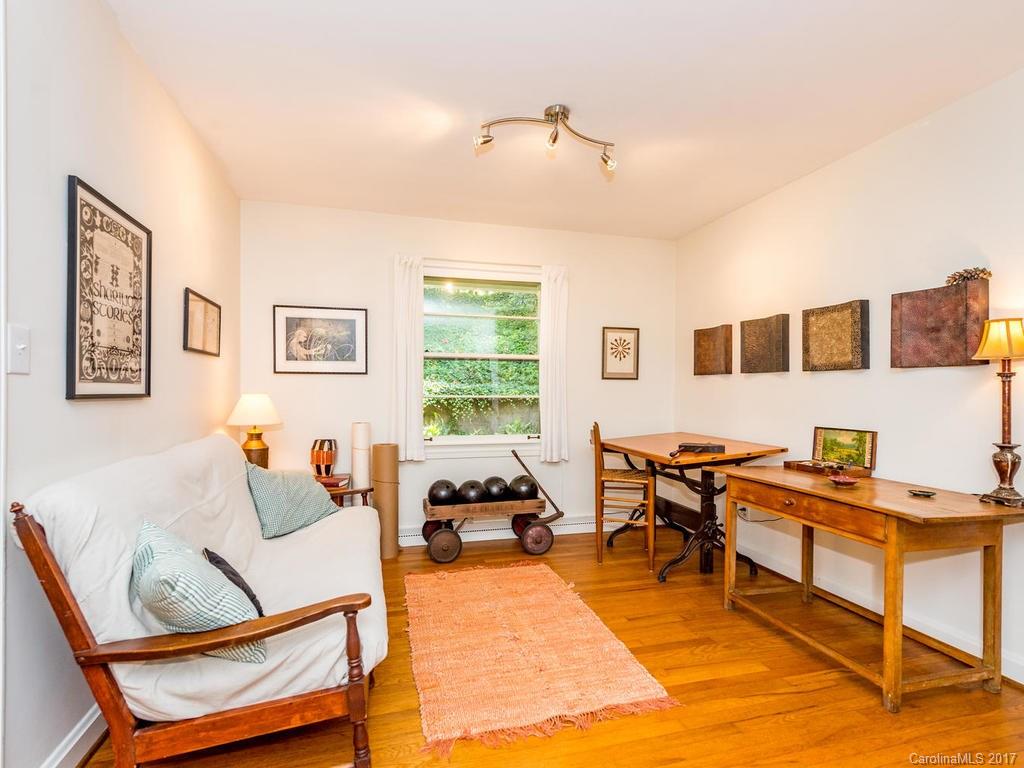 6 Huntington Road Asheville NC 28805