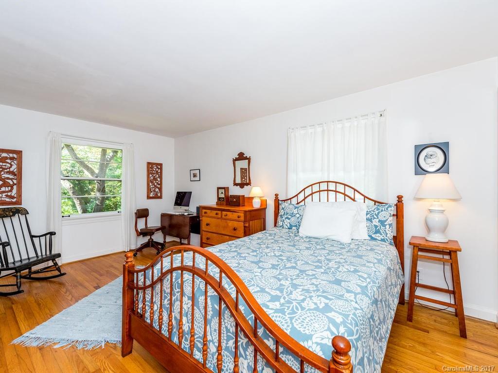 6 Huntington Road Asheville NC 28805