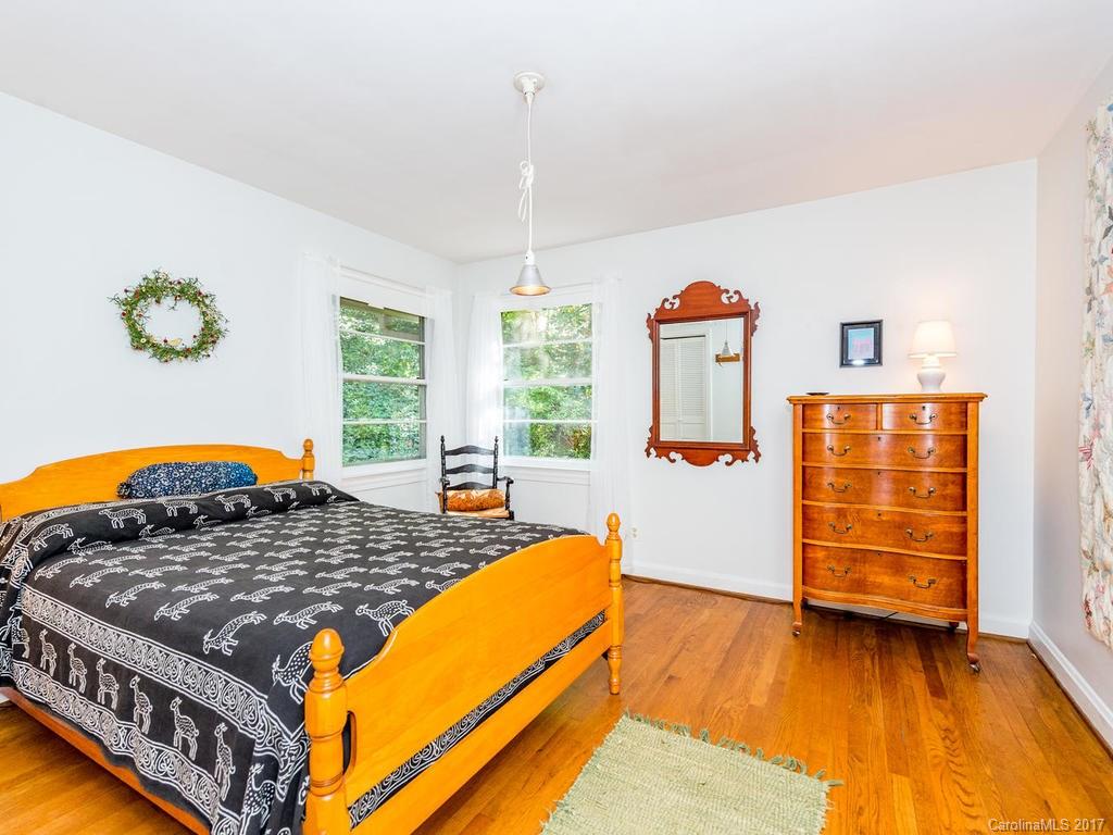 6 Huntington Road Asheville NC 28805