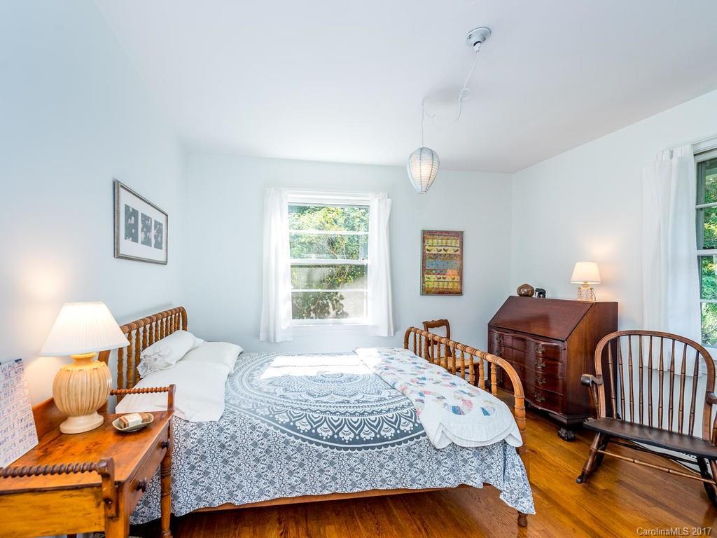 6 Huntington Road Asheville NC 28805