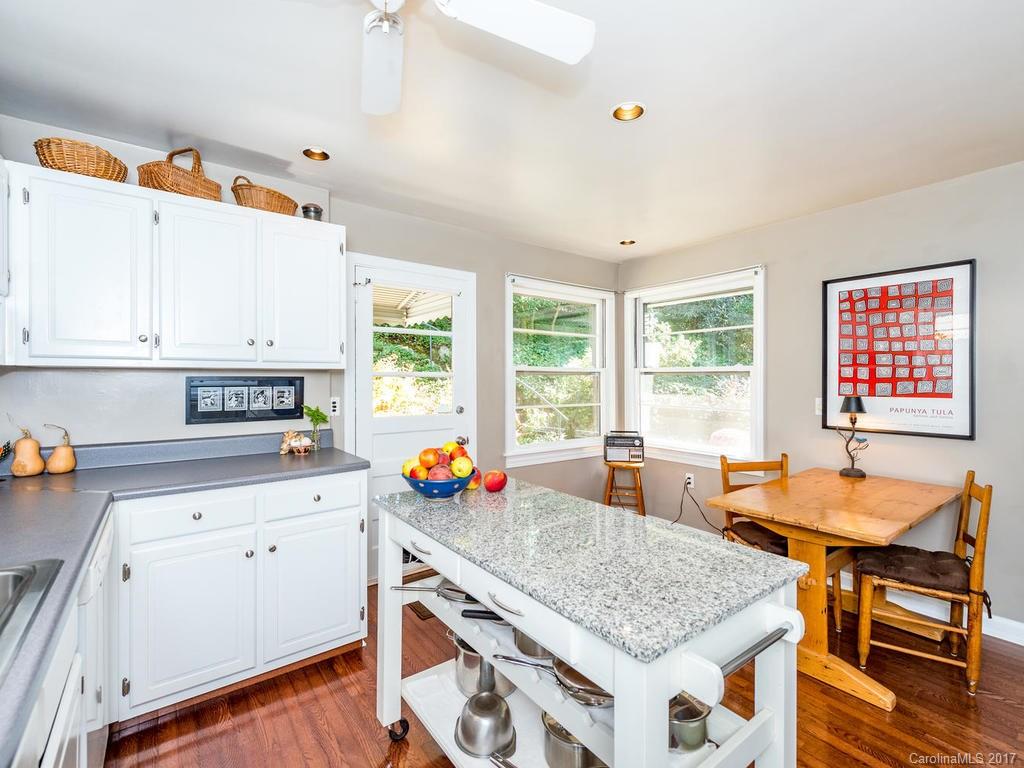 6 Huntington Road Asheville NC 28805