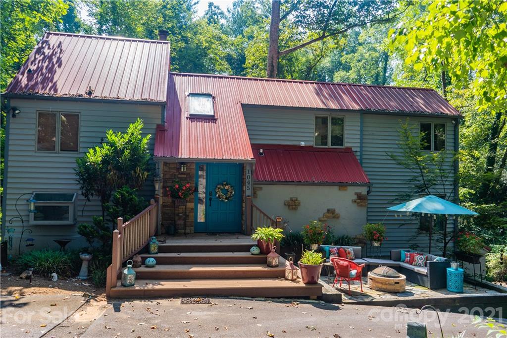 1045 18th Avenue NW Hickory NC 28601