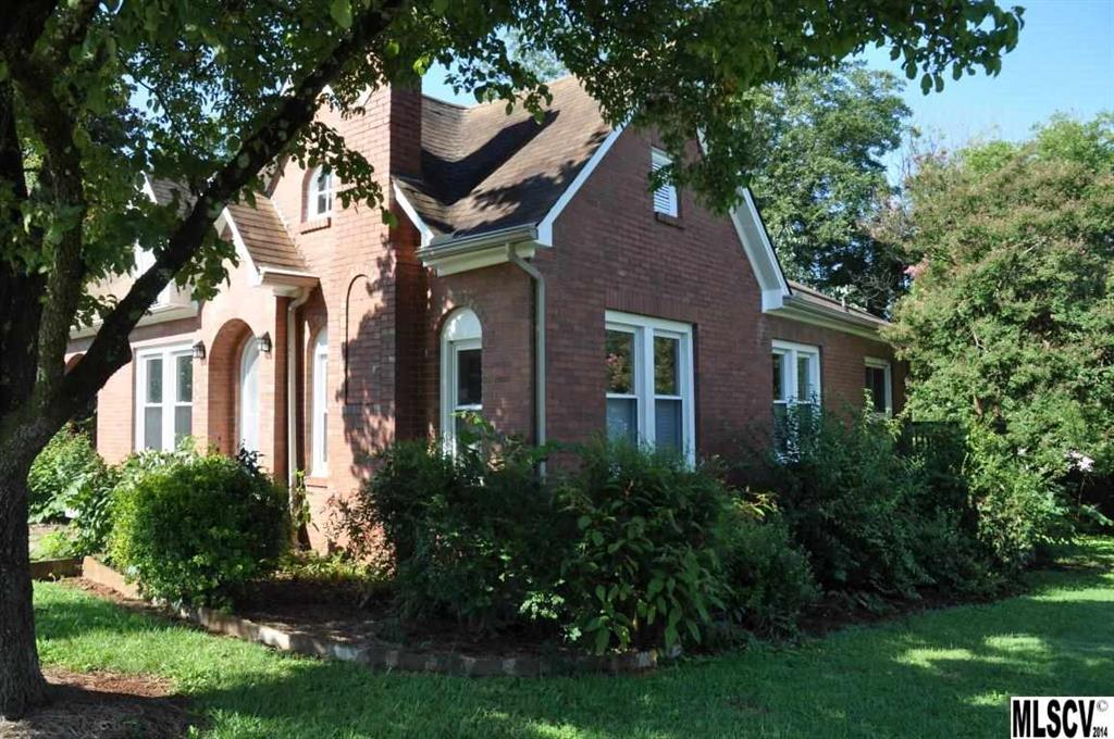 310 N Davis Avenue Newton NC 28658