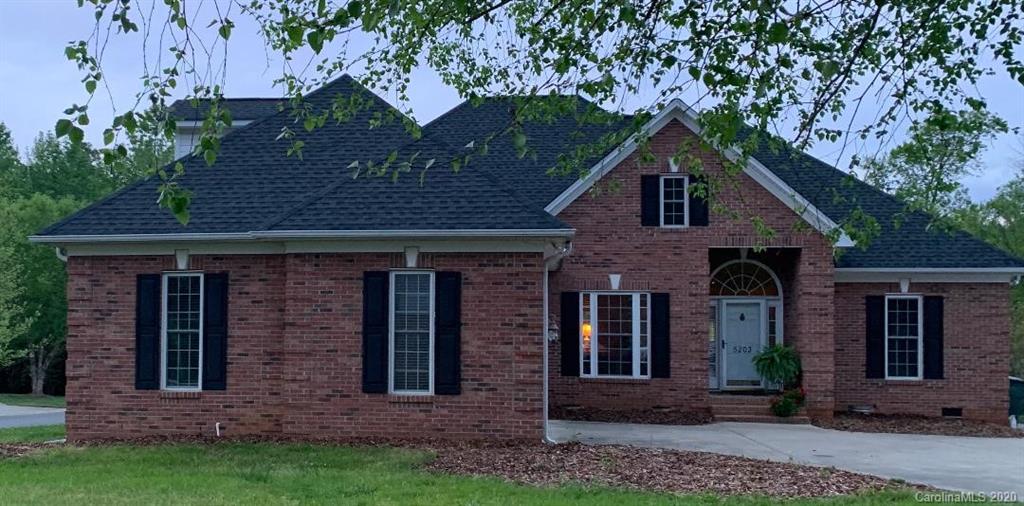 5203 Featherstone Court Gastonia NC 28056