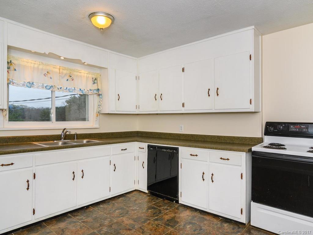 14 Merion Drive Asheville NC 28806