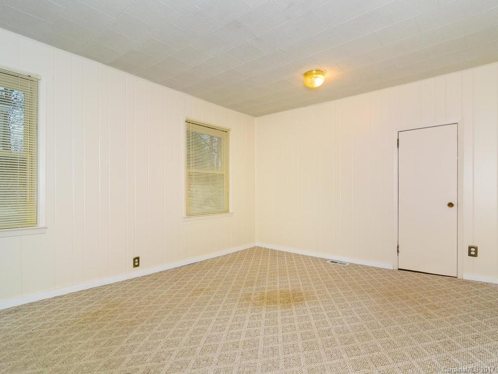 14 Merion Drive Asheville NC 28806