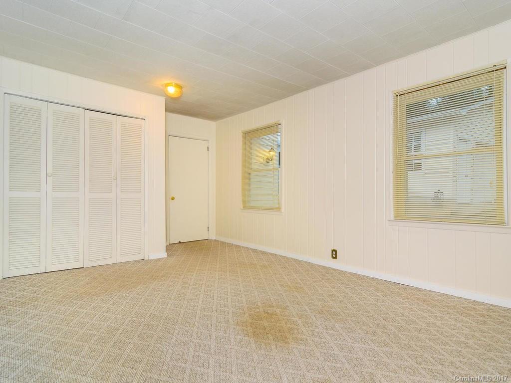 14 Merion Drive Asheville NC 28806