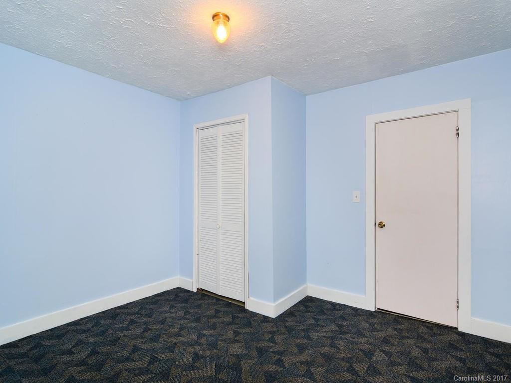 14 Merion Drive Asheville NC 28806