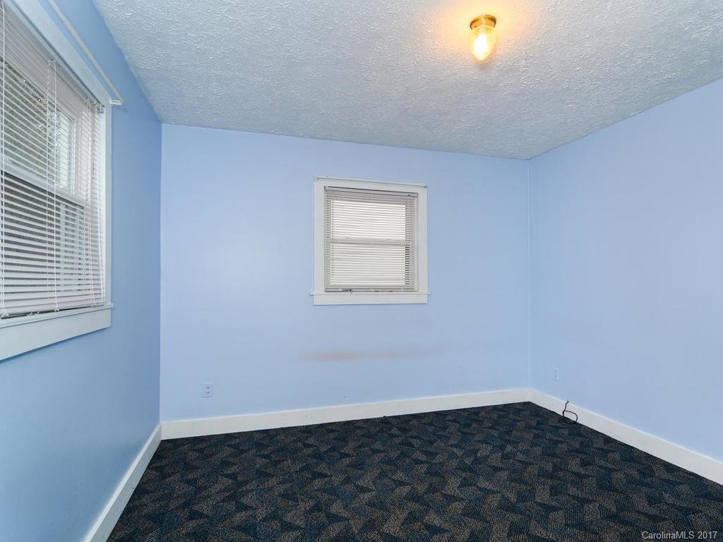 14 Merion Drive Asheville NC 28806